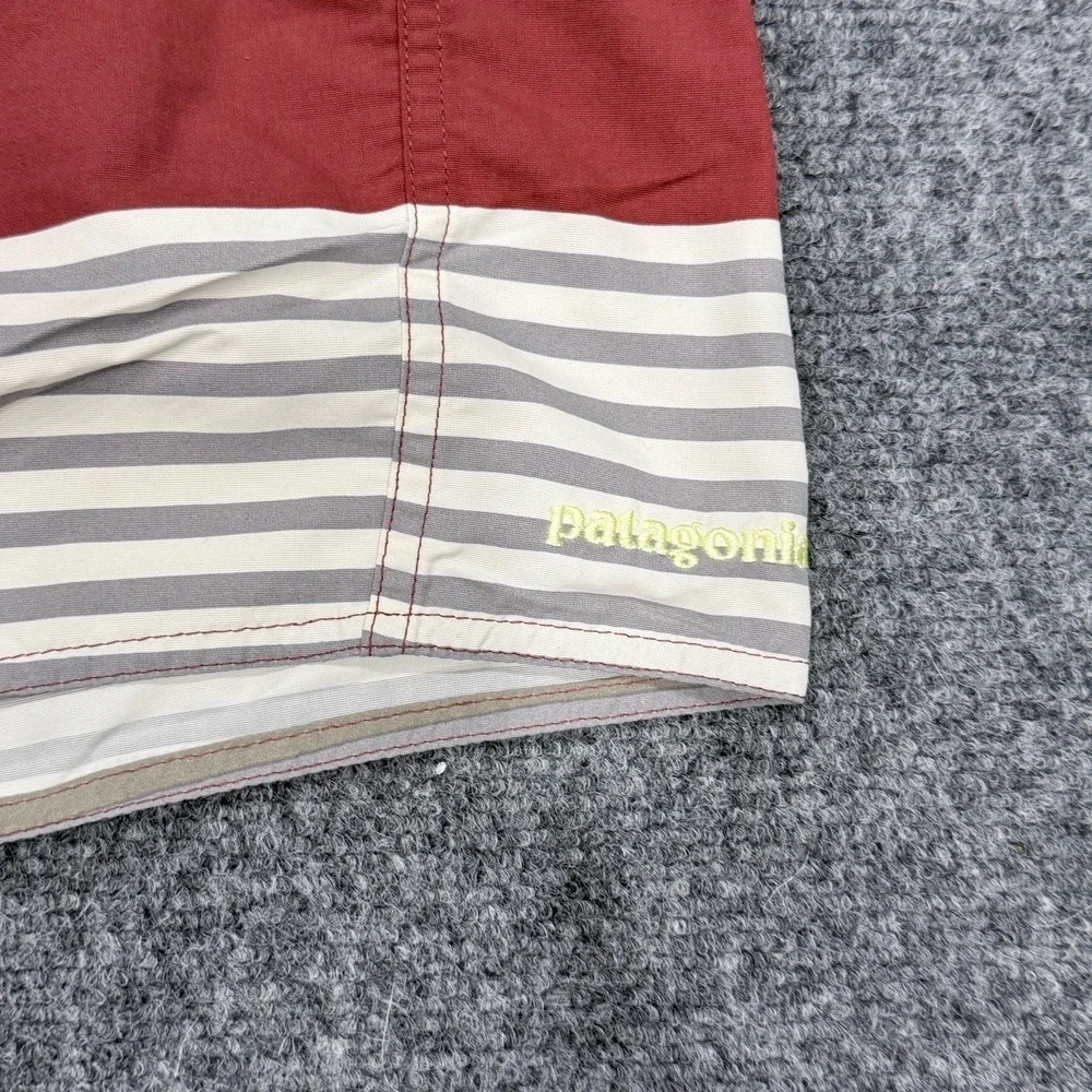 Patagonia Wavefarer Board Shorts Men's‎ 32 Striped Swim Trunks STY86580SP15